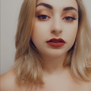 Meet your Posher, Beatriz